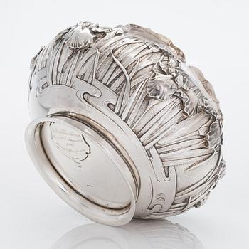 An Arthur & Bond sterling silver flower pot, Yokohama, late Meiji-era, circa 1900.