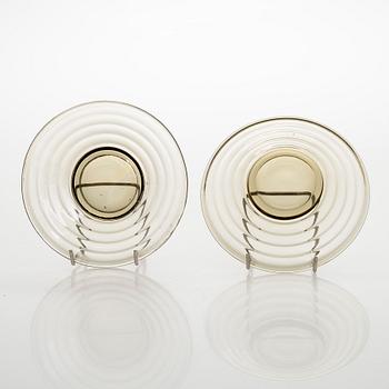 Aino Aalto, juomalaseja, 6 kpl, sekä lautasia, 6 kpl, "Bölgeblick", Karhulan lasitehdas 1930-luku.