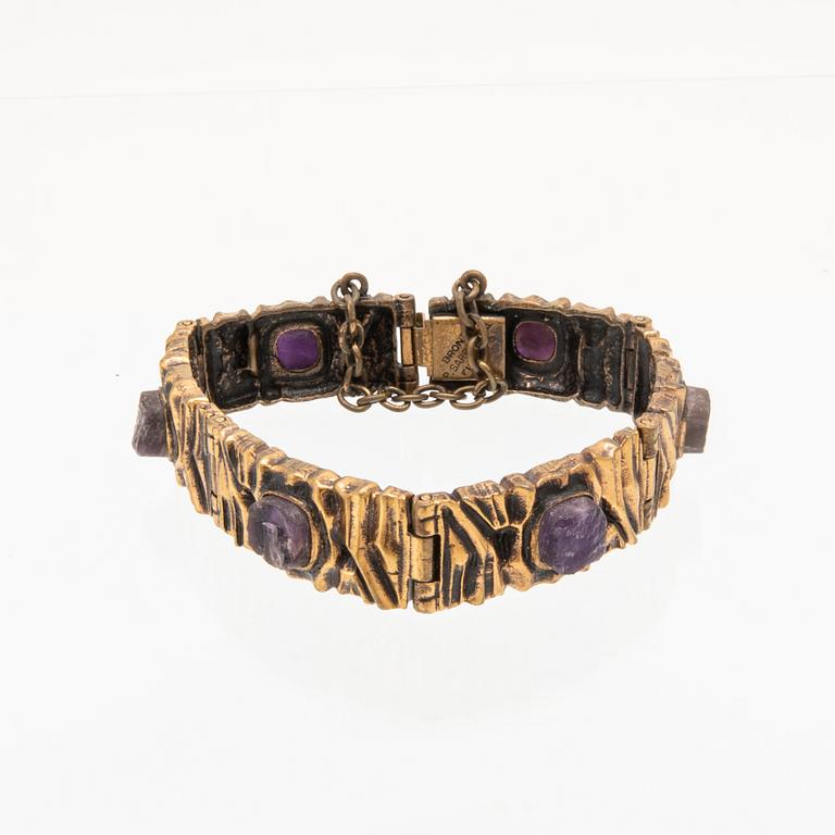 A bronze neckalce and bracelet with amethysts  by Pentti Sarpaneva.