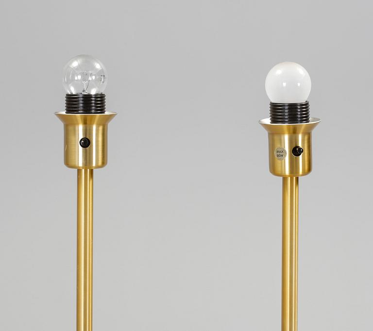 GOLVLAMPA, ett par, 1900-talets andra hälft.