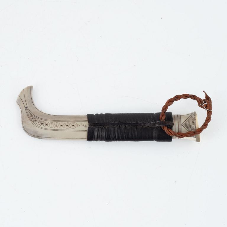 Per-Erik Nilsson, a reindeer hornknife, signed.