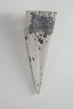 A set of 5+1 Alvar Aalto white lacquered metal wall lights for the Paimio Sanatorium, Taito Oy, Finland circa 1933.