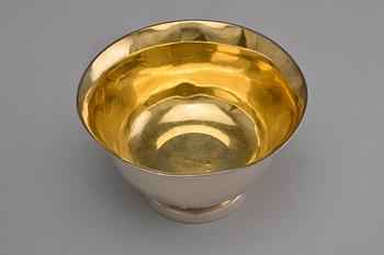 A SAUCE BOWL, silver. Adolf Zethelius Stockholm 1819. Weight 245 g.