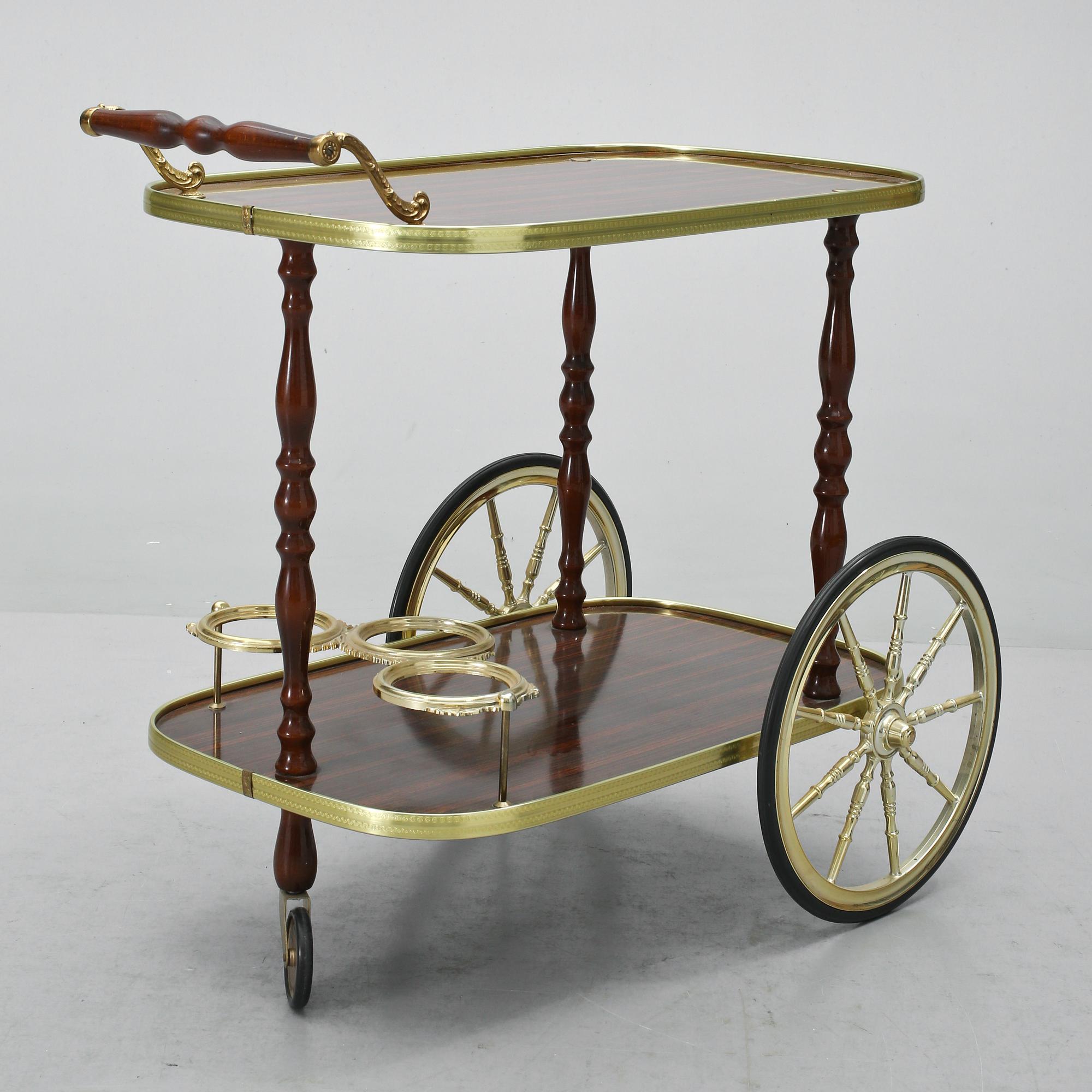 SERVERINGSVAGN, 1900-talets andra hälft.
