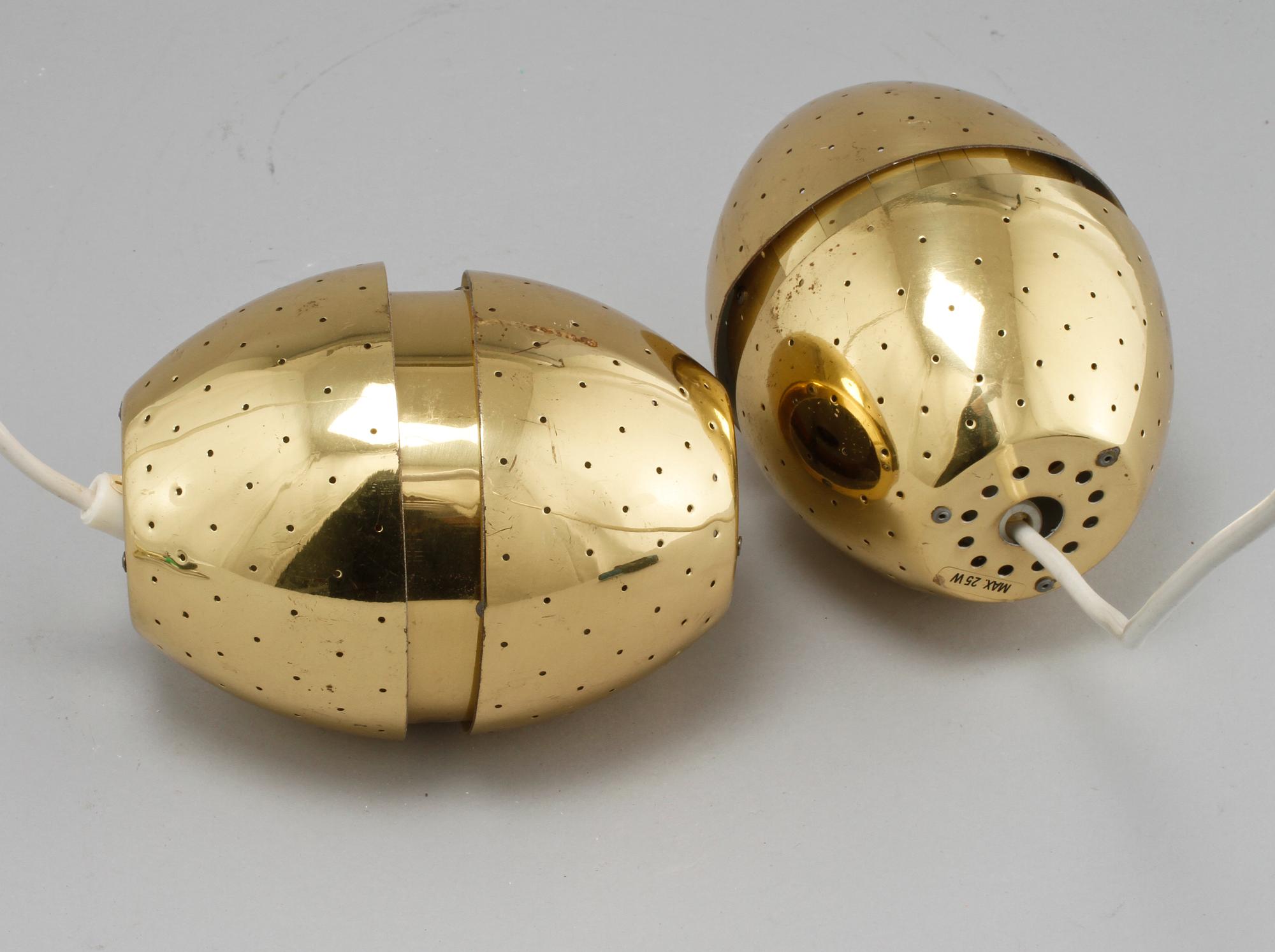 FÖNSTERLAMPOR, ett par, Hans-Agne Jakobsson, 1900-talets fjärde kvartal.