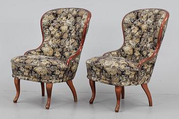 EMMAFÅTÖLJER, ett par, nyrokokostil, 1900-tal.