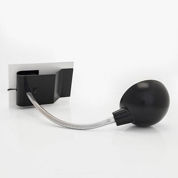 Alvar Aalto, Bordslampa, modell A703, för Artek 1900-talets slut.