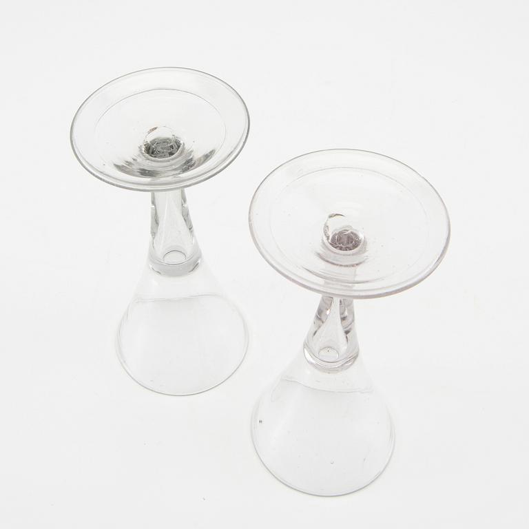 Pair of fine glasses, 18th century.