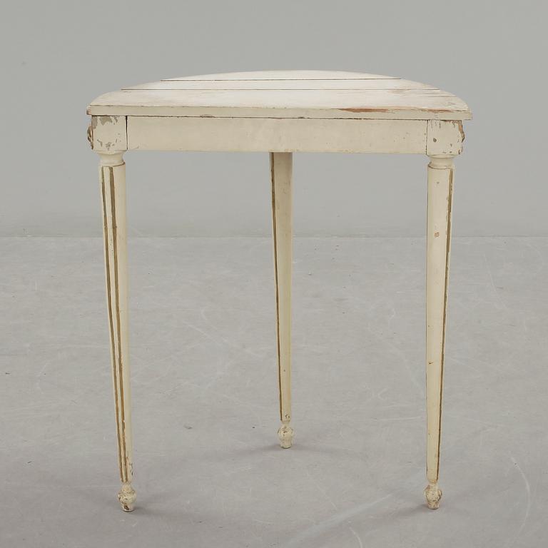 VÄGGBORD, gustaviansk stil, omkring sekelskiftet 1900.