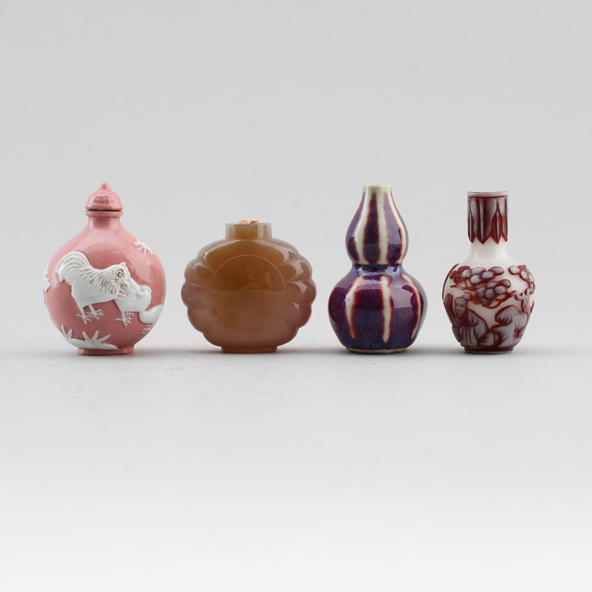 SNUSFLASKOR, 4 st, porslin och glas, Kina, 2000-tal.