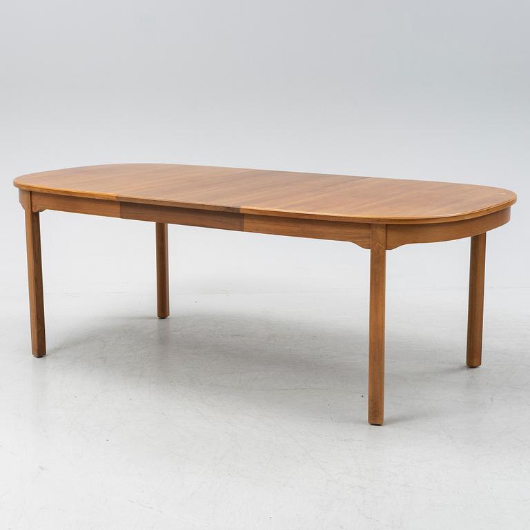 Carl Malmsten, an 'Amlbassaör' dining table, Åfors möbelfabrik, second half of the 20th Century.