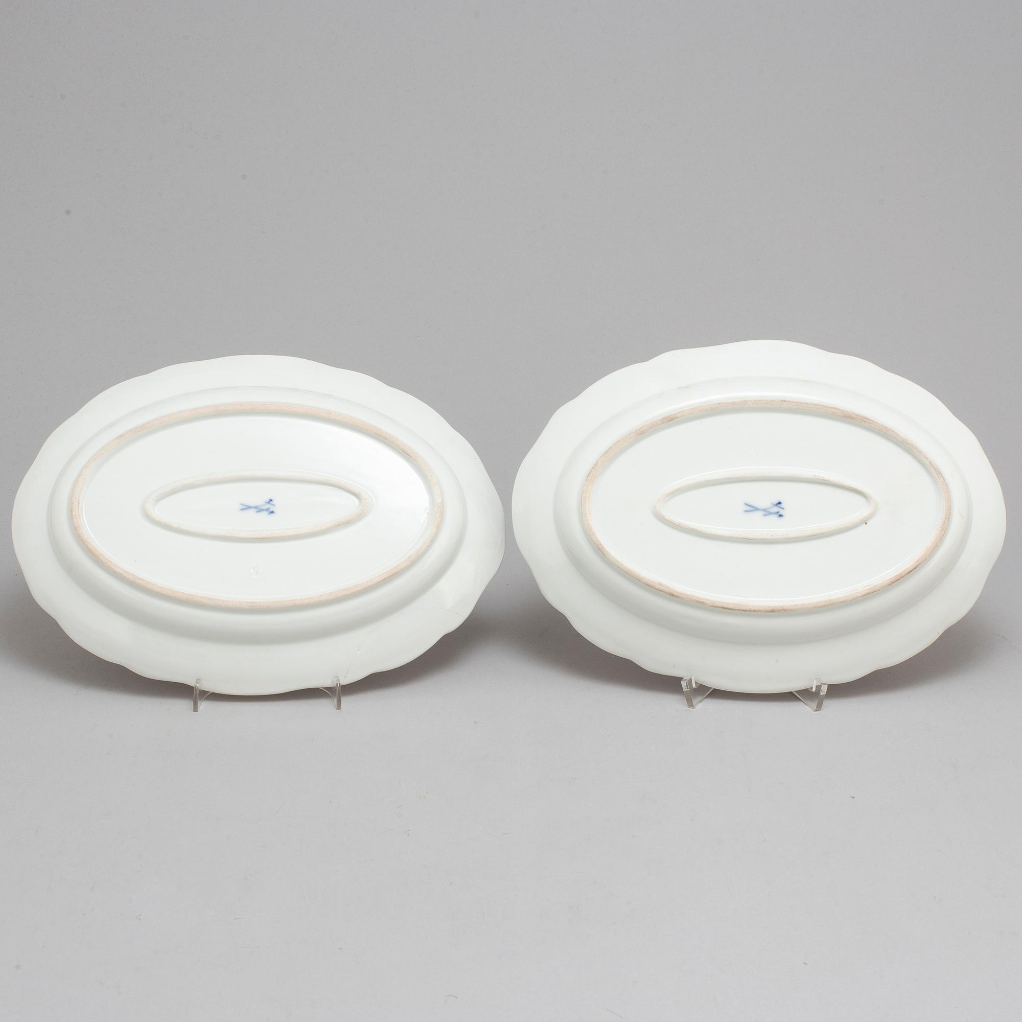 MEISSEN, a pair of porcelain serving dishes, Germany, early 20th Century.