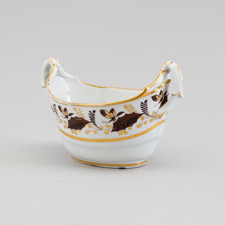 A FRENCH PORCELAIN EMPIRE BOWL, first half of the 19th century.