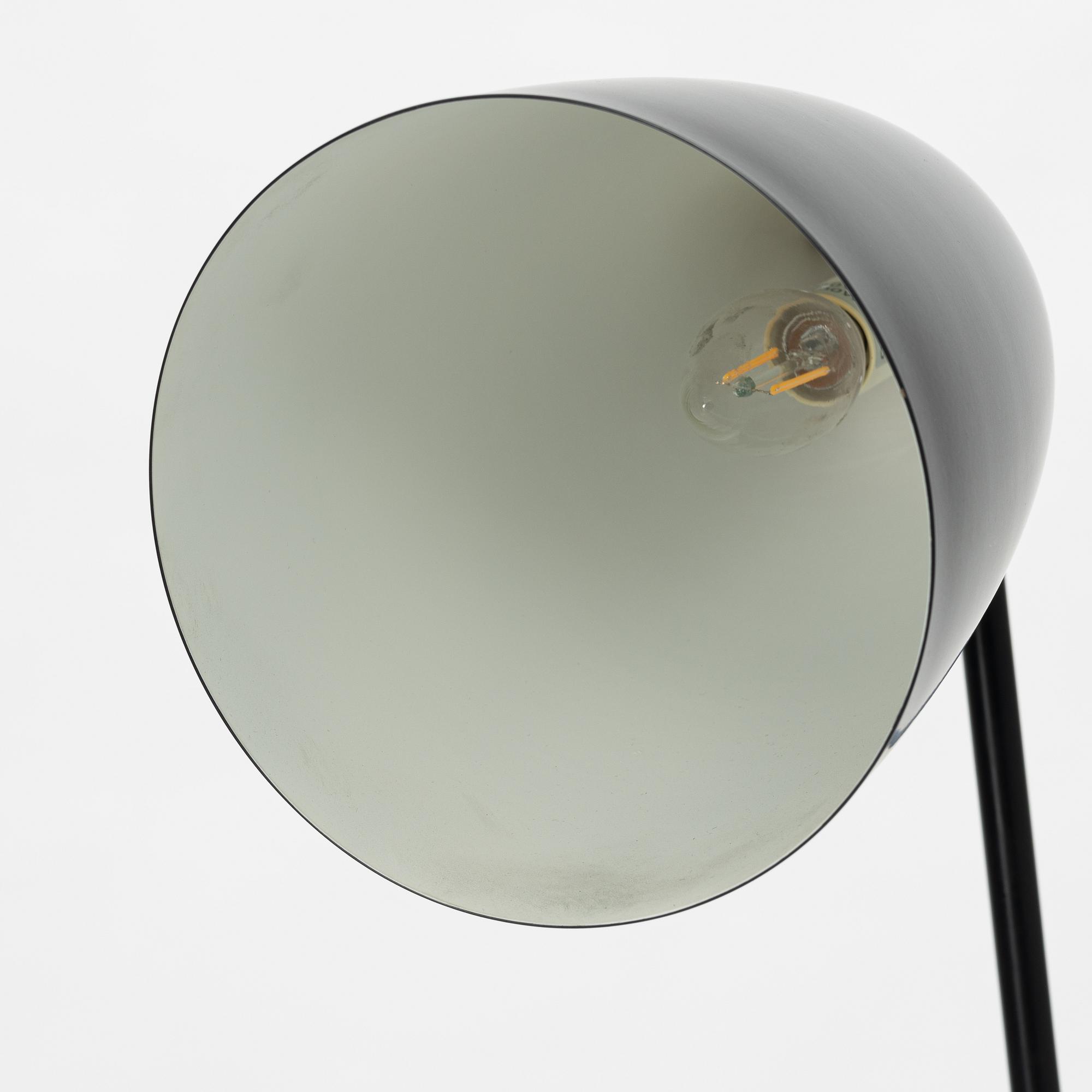 Greta Magnusson Grossman, golvlampa, "Grashopper", GUBI, Danmark.