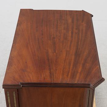 Chest of drawers, Gustavian style, circa 1900.