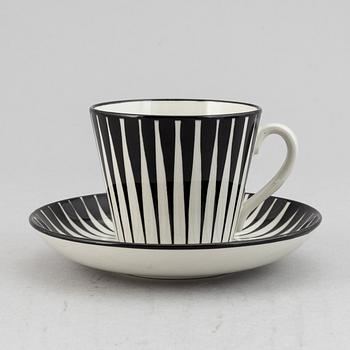 Eugen Trost, kaffekoppar med fat, 7 st, flintgods, "Zebra", Gefle.