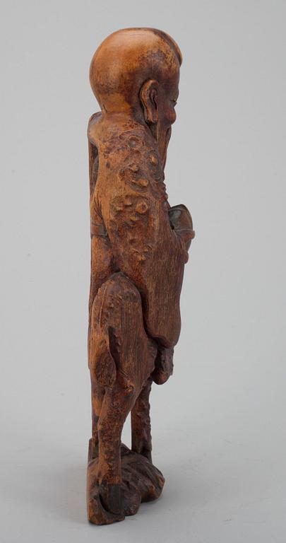 SKULPTUR, målat trä, Kina troligen 1800-talets slut.