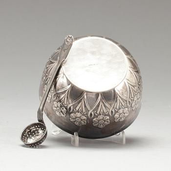 SKÅL samt Ströare, silver, Bland annat Johan Fredrik Tynelius, Helsingborg, 1903. Vikt ca 174g.