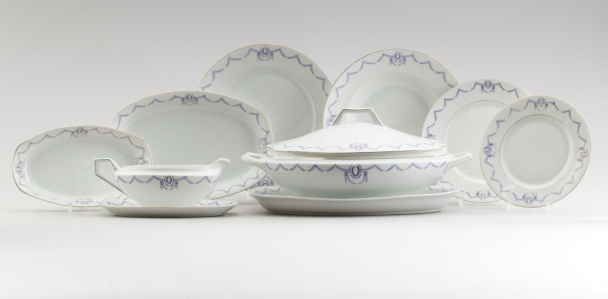 MATSERVIS, 49 delar, porslin, 1900-talets första hälft.
