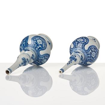 Two blue and white rose water sprinklers/vases, Qing dynasty, Kangxi (1662-1722).