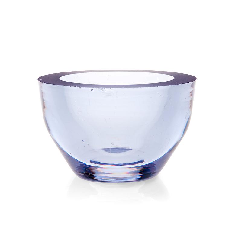 Aimo Okkolin, A VASE AND A BLANK OF A VASE.