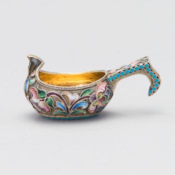 A RUSSIAN ENAMEL KOVSH, silver, Moscow 1908-17, Maria Semenova.