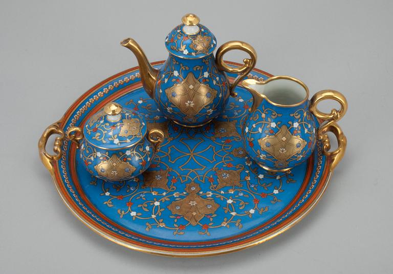 SERVISDELAR, 4 st, porslin, troligen Ryssland sekelskiftet 1800/1900.