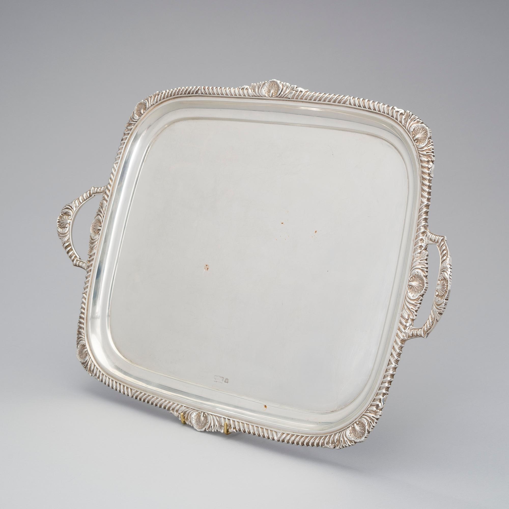 BRICKA, silver, Sheffield 1902, vikt ca 2900 g.