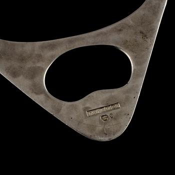 COLLIER, silver med cabochonslipad ametist, Gewe, Malmö, 1966. Vikt 23 g.