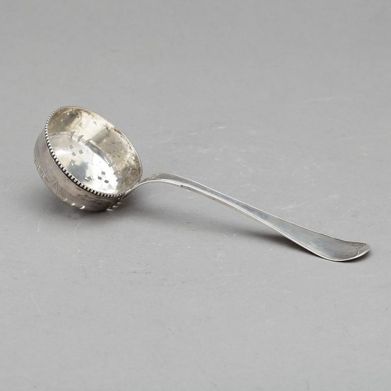 STRÖARE, silver, Magnus Ljungqvist, Kristianstad, 1791. Vikt ca 66 gram.