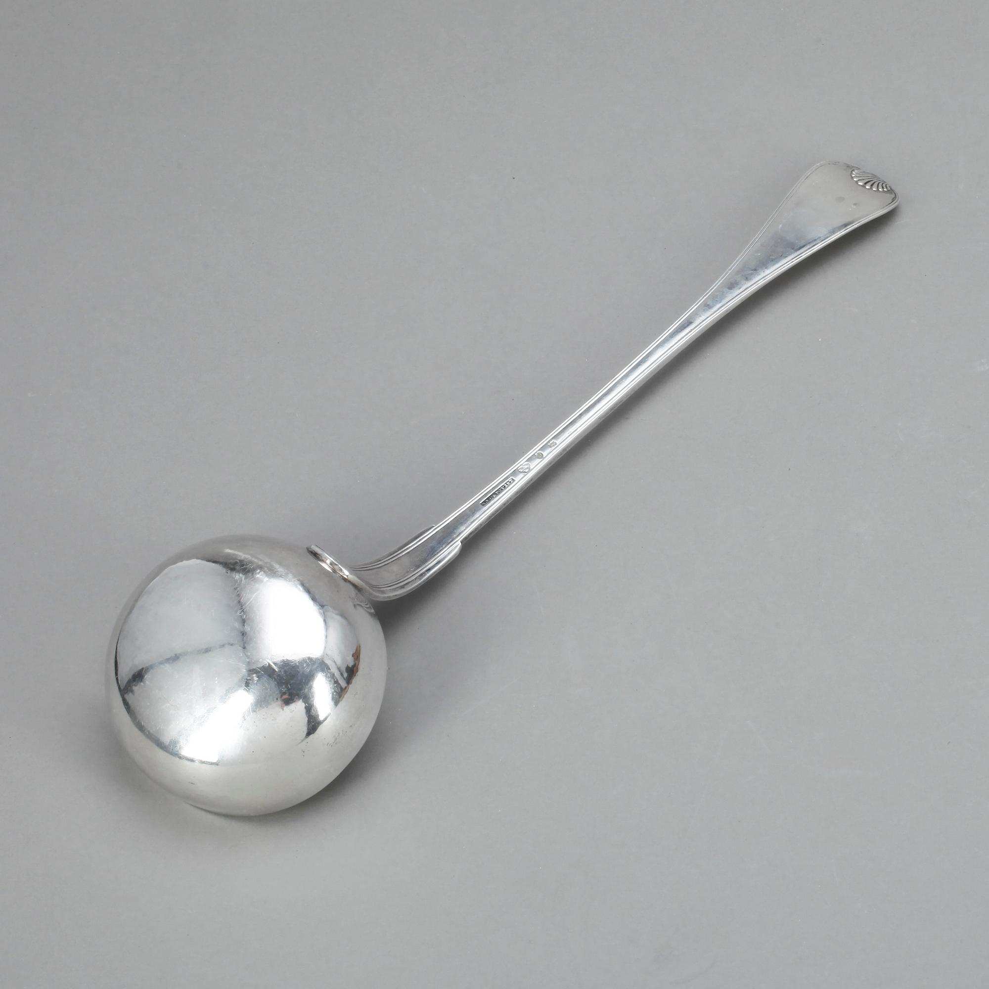 SOPPSLEV, silver, Anders Lundqvist, Stockholm, 1828. Vikt ca270g.