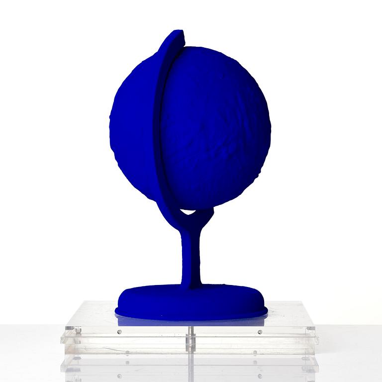 Yves Klein, "La Terre Bleue".