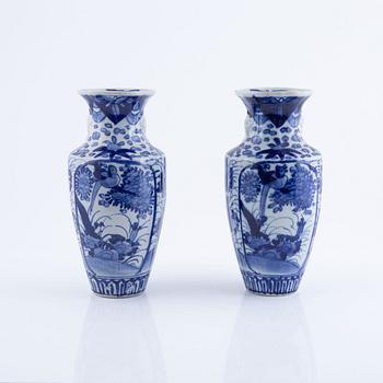 A pair of blue and white vases, Japan, around 1900.