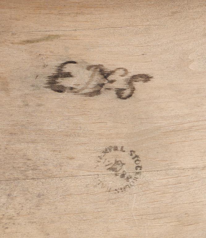 POTTSKÅP, av Eric Nyström (ebenist under hallrätten i Stockholm 1773-1788). Sengustavianskt.