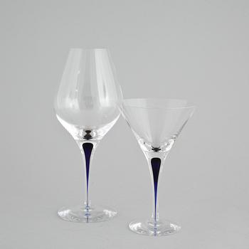 ERIKA LAGERBIELKE, tio cocktailglas samt åtta vinglas, "Intermezzo", Orrefors, 1900-talets slut.