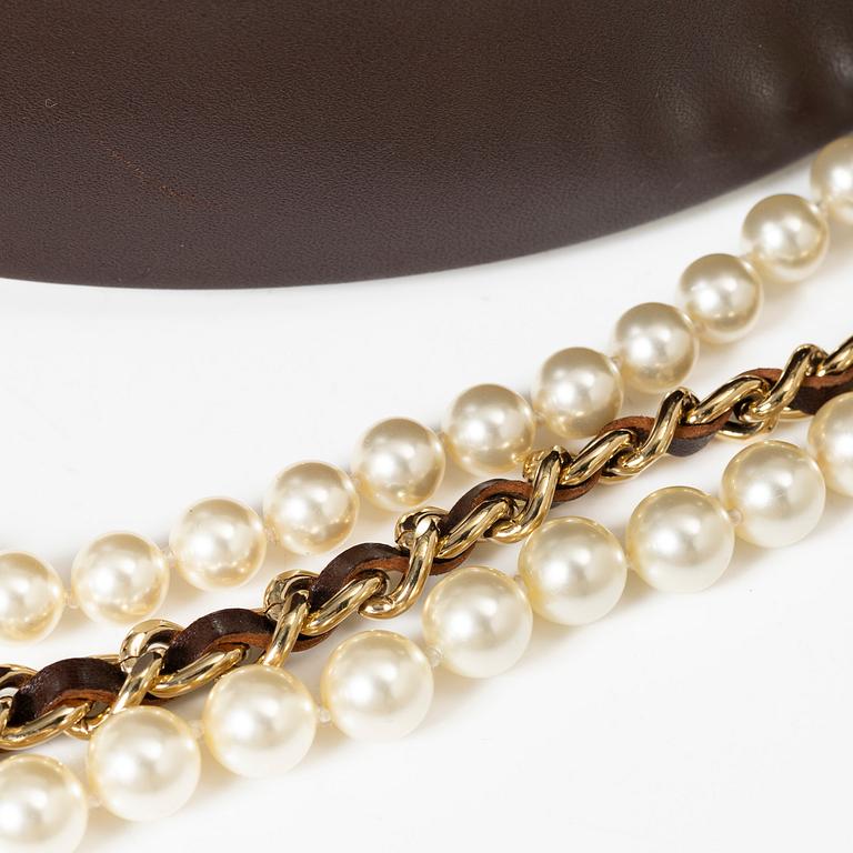 Chanel, skärp, storlek 90, 2002.