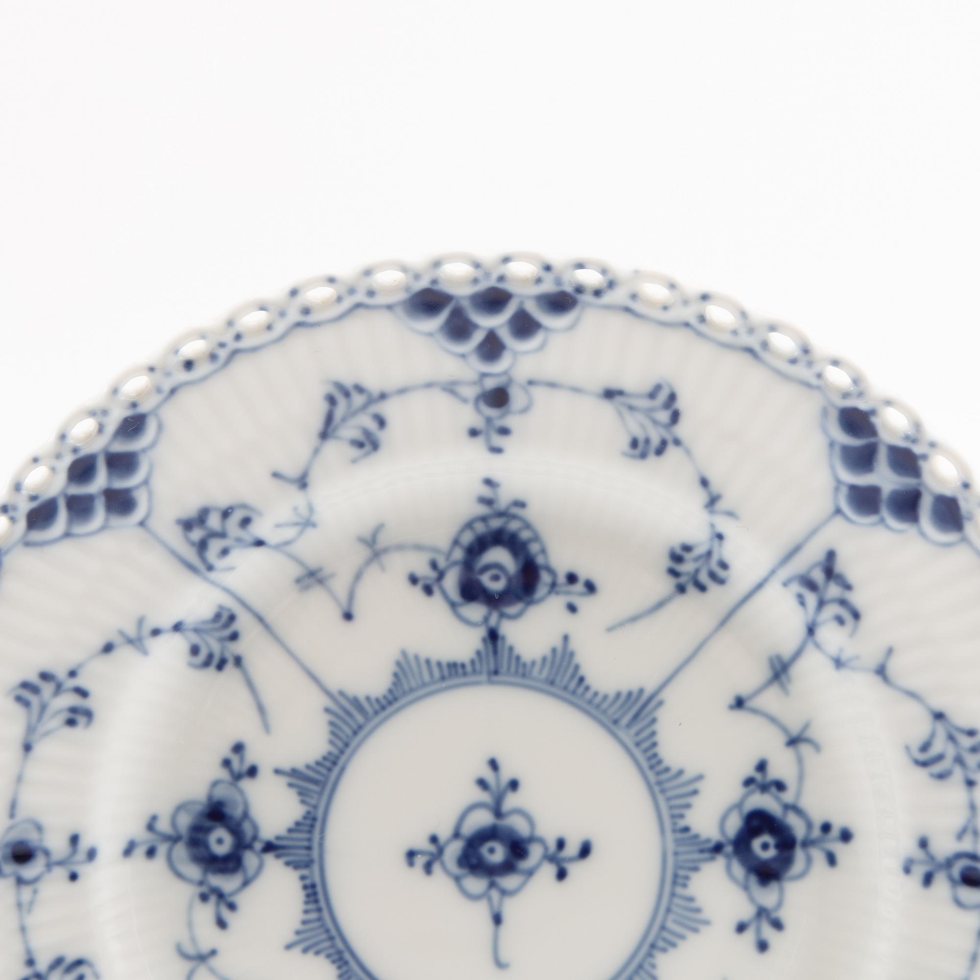 Royal Copenhagen, service pieces, 23 pcs, "Musselmalet", Royal Copenhagen, Denmark.