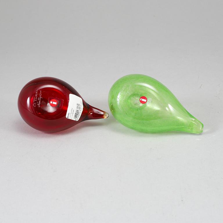 OIVA TOIKKA, a glass bird, Litte Tern-Tirri, red punainen and  Little Tern, 1996, signed O. Toikka Nuutajärvi.