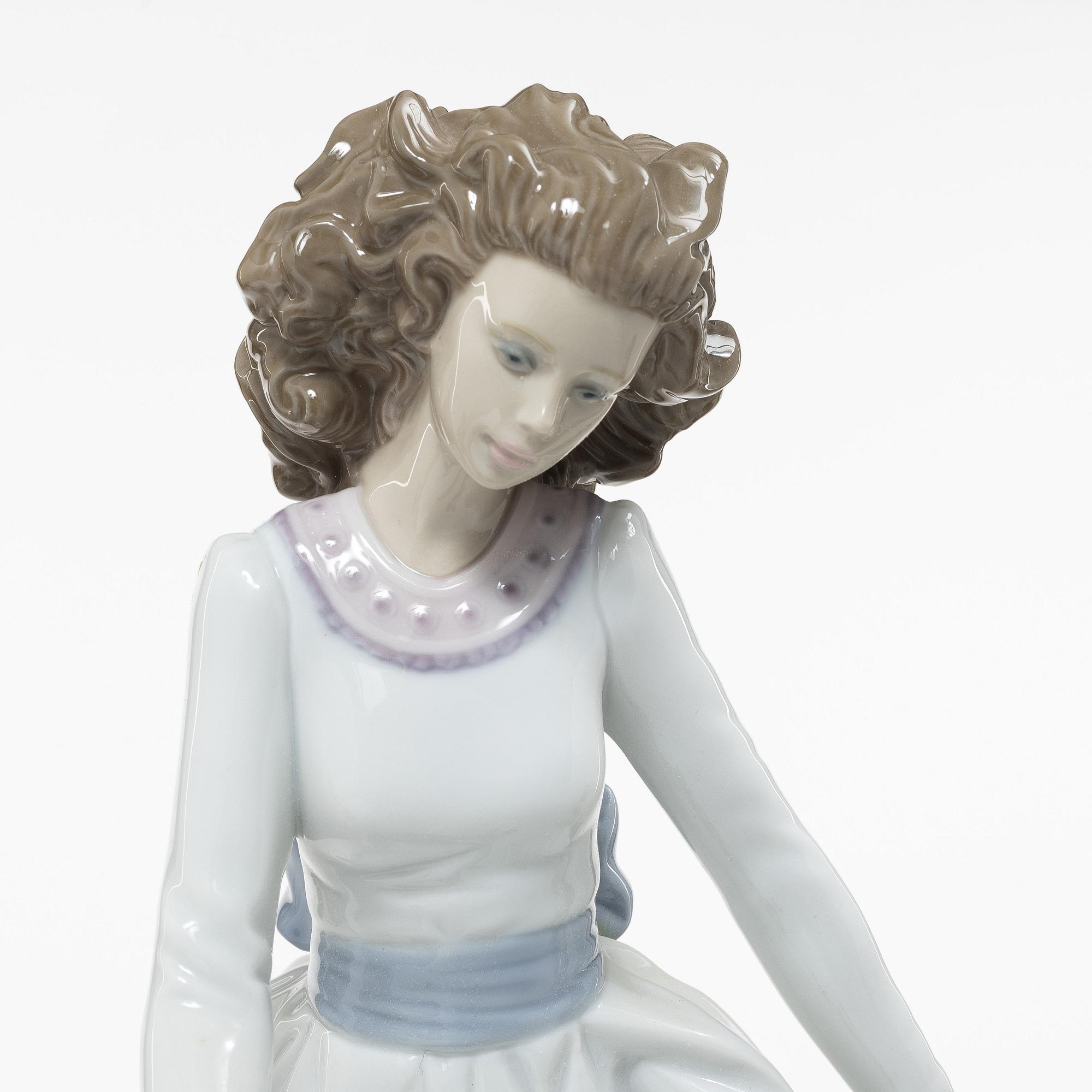 Lladró, figurines, 3 pcs, "Wildflowers", "Floral path" and "Sunday stroll".