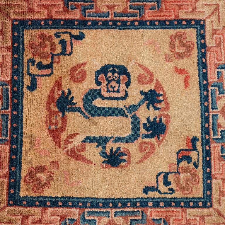 MEDITATION RUG. Semi-antique Baotou. 181 x 61,5 cm. China.