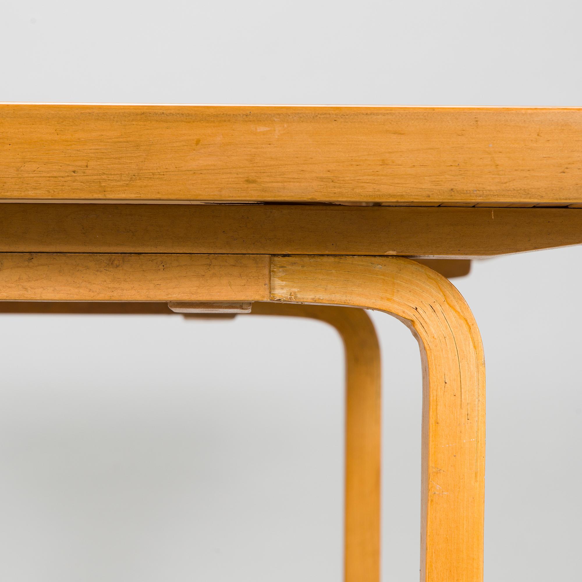Alvar Aalto, A mid-20th Century '92' dining table for O.Y. Huonekalu-ja Rakennustyötehdas A.B.