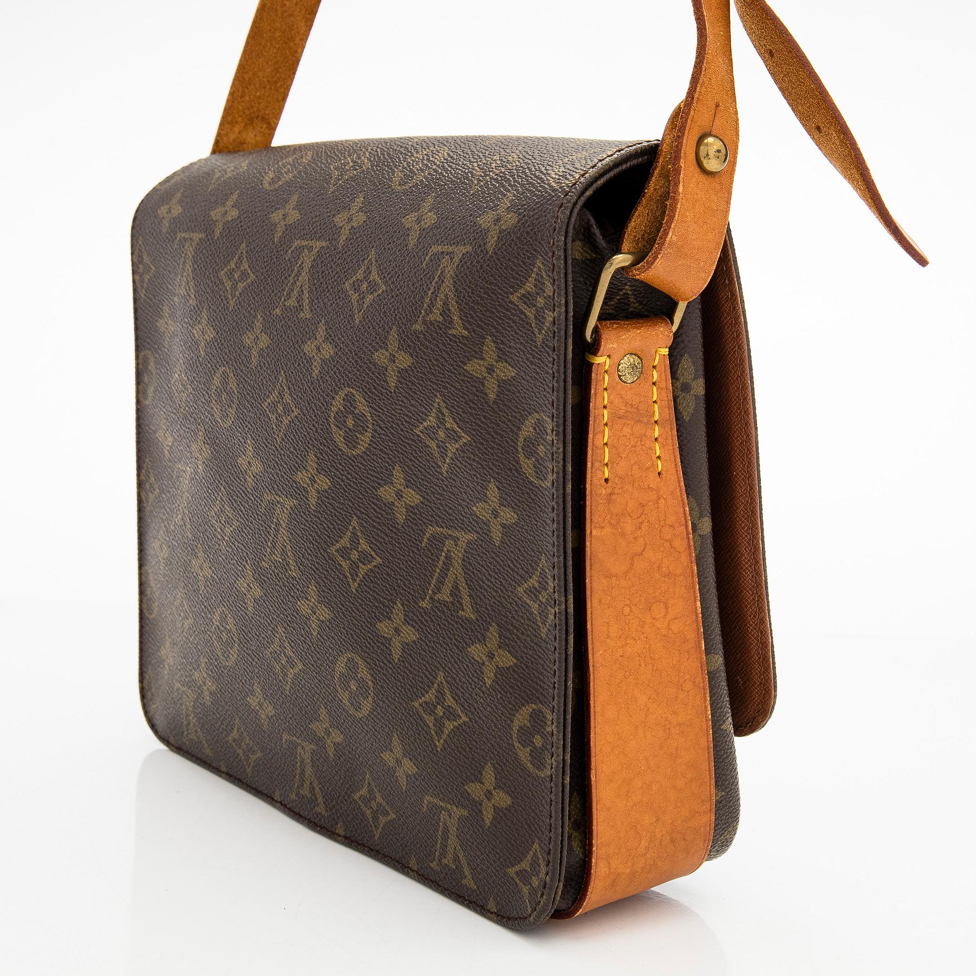 Louis Vuitton, a Monogram Canvas 'Cartouchière' bag.