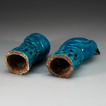 A pair of turquoise glazed figures of quails, Qing dynasty, 18th Century.