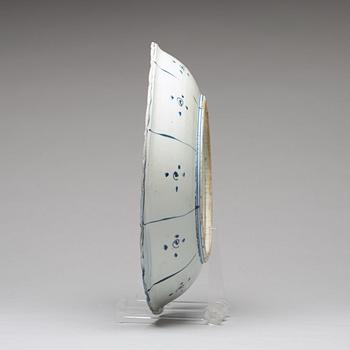 A blue and white kraak dish, Ming dynasty, Wanli (1572-1620).