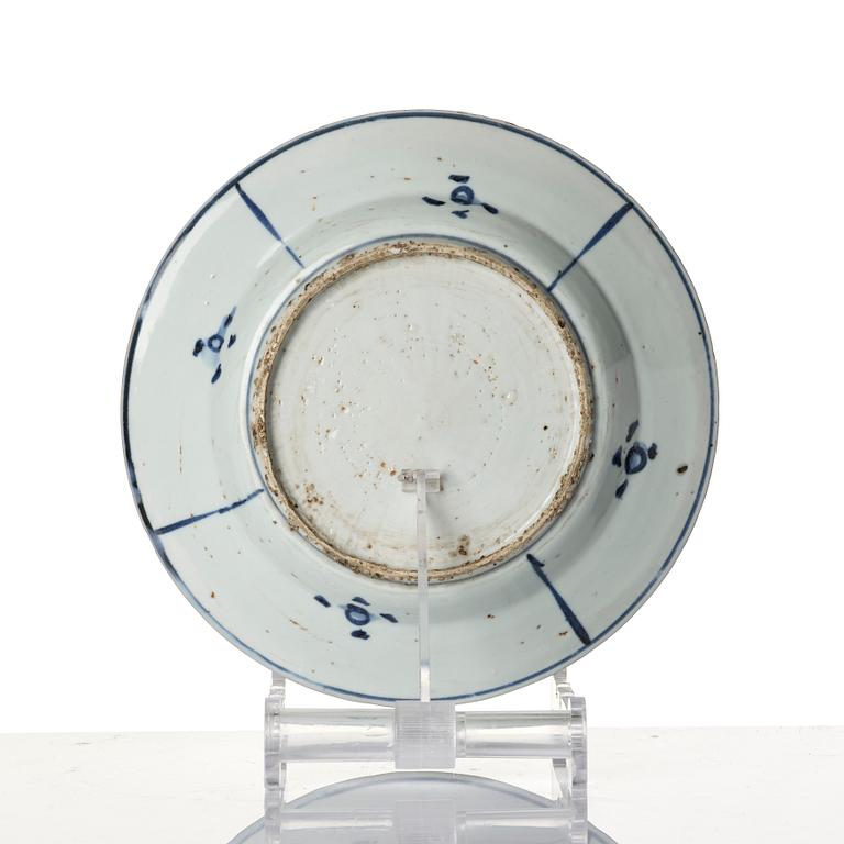 A blue and white kraak porcelain dish, Ming dynasty, Wanli (1572-1620).