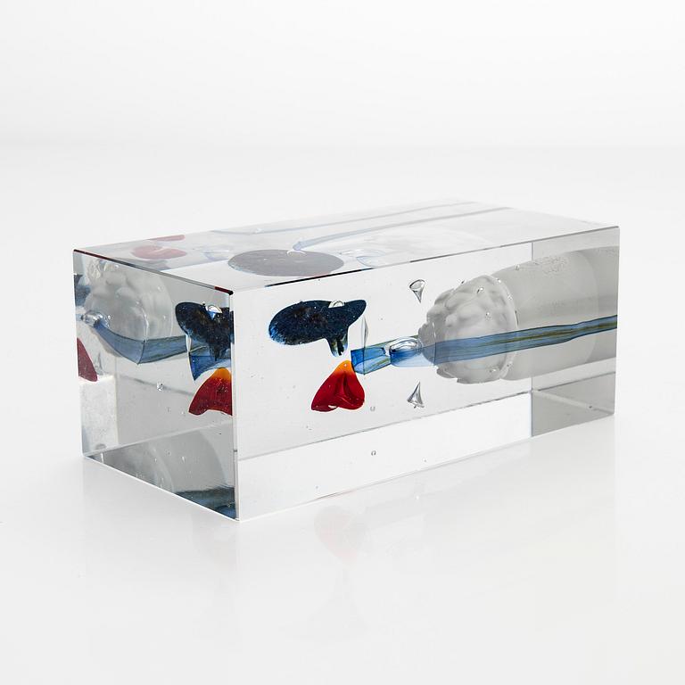 Oiva Toikka, a glass Jubilee Cube, signed and numbered Oiva Toikka Nuutajärvi Notsjö, 58/500 NIB.