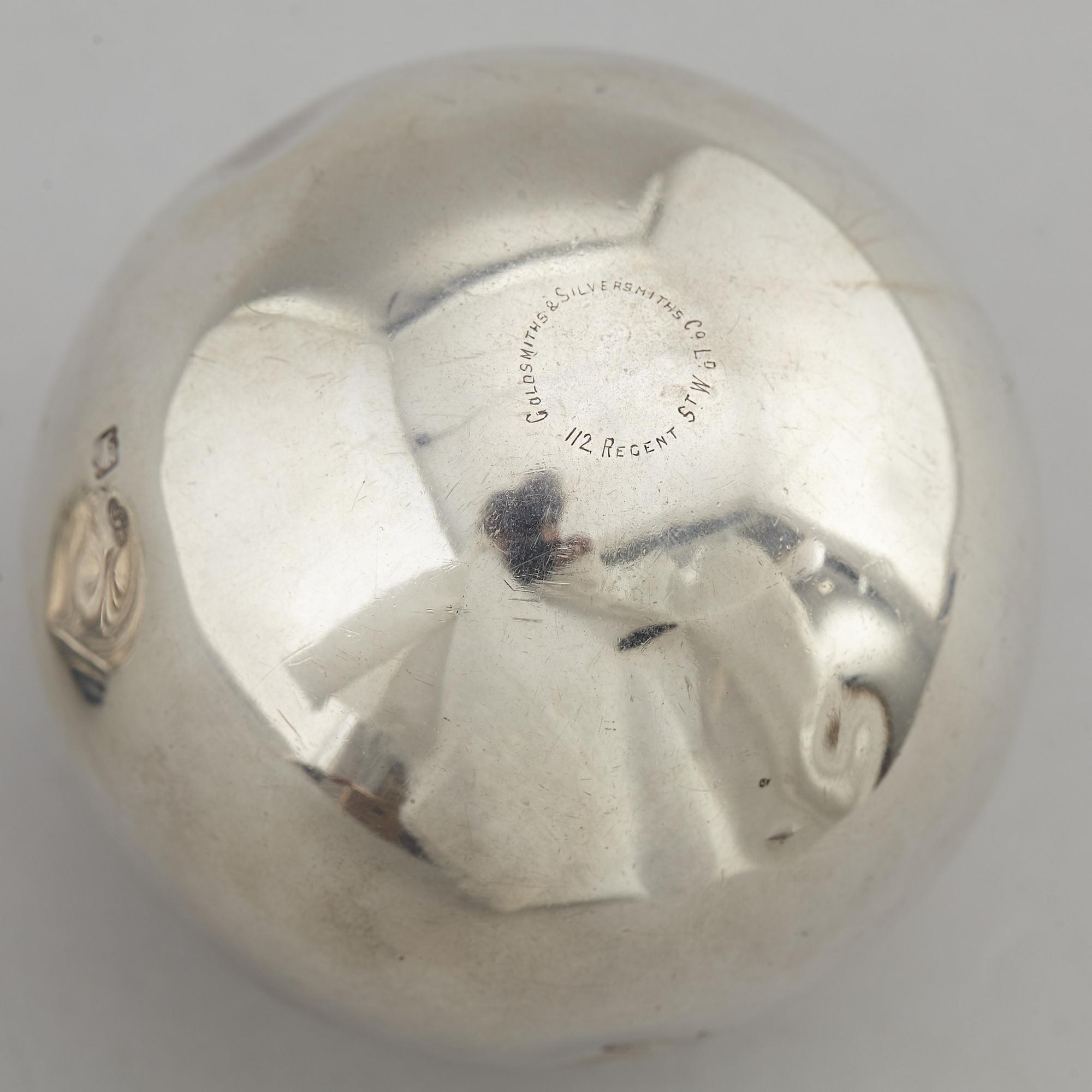 Sugar caster, silver,  Goldsmiths & Silversmiths Co, London 1904-1905.