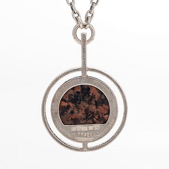 Helena Tynell, a silver and granite necklace with pendant, Turun Hopea, Turku 1975.