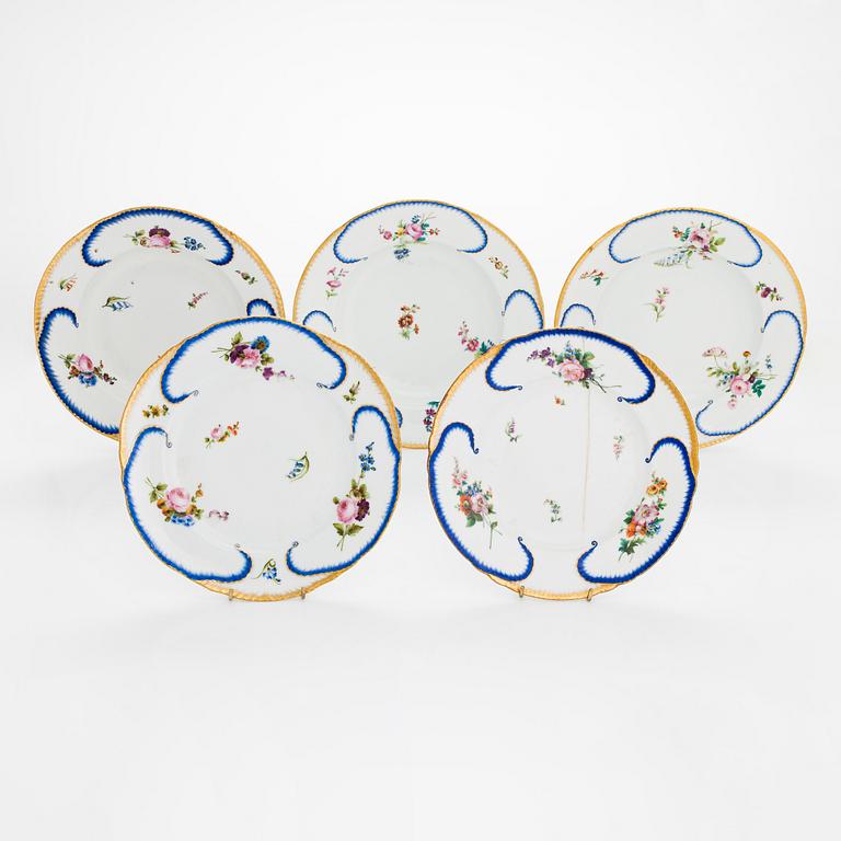 Five Russian porcelain plates by the Imperial Porcelain Factory, S:t Petersburg, period of Nicholas I.