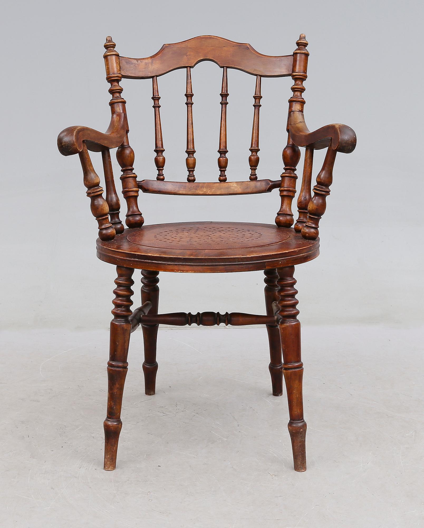 STOL, 1900-talets första hälft.